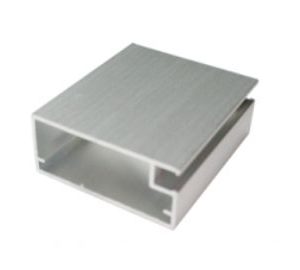 BARRA DE PERFIL DE VITRINE PARA PORTAS DE COZINHA 672-04